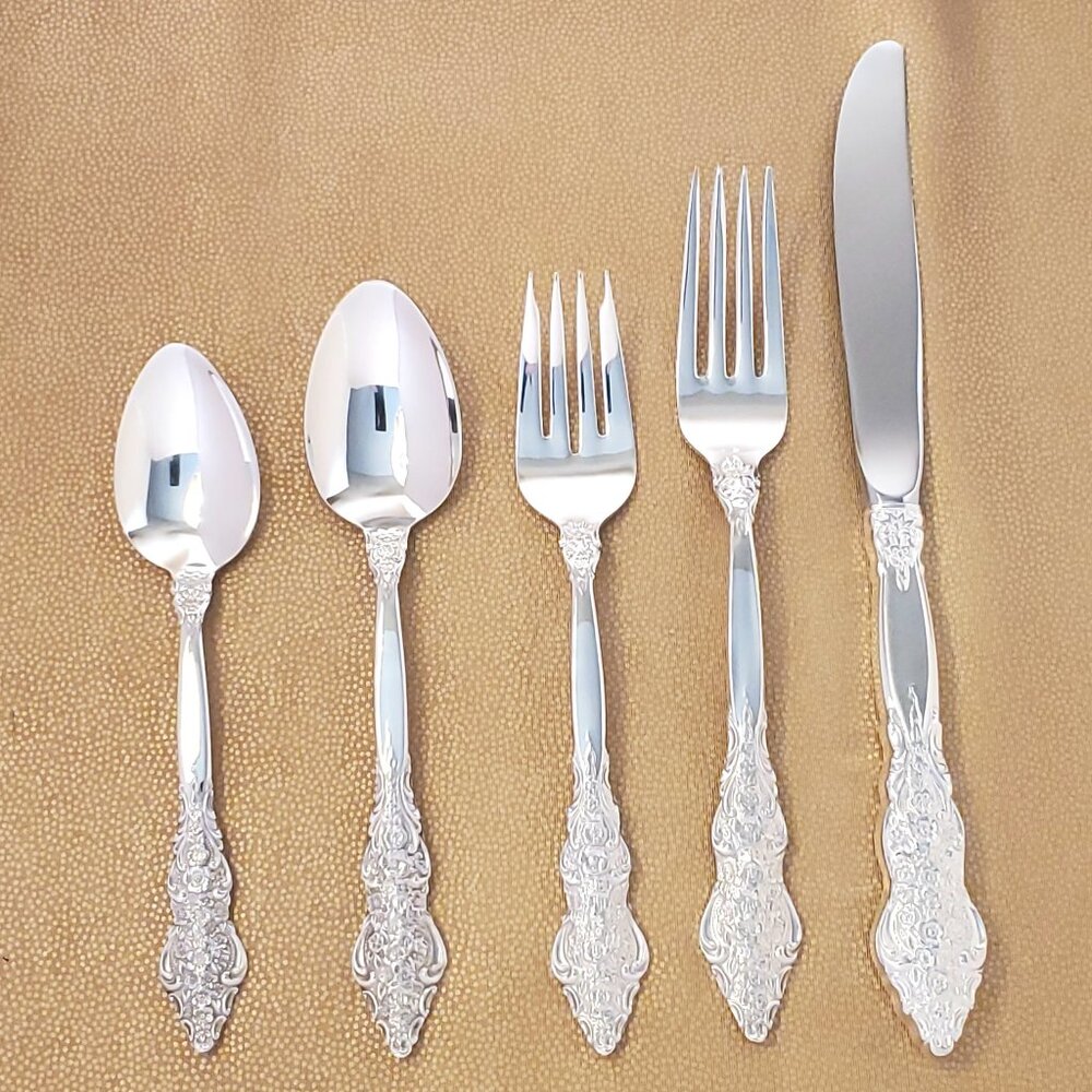 Renaissance Flatware Set by Rogers Bros Unused, Like New